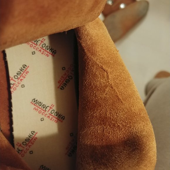 size 8 Minnetonka moccassings - Picture 5 of 6